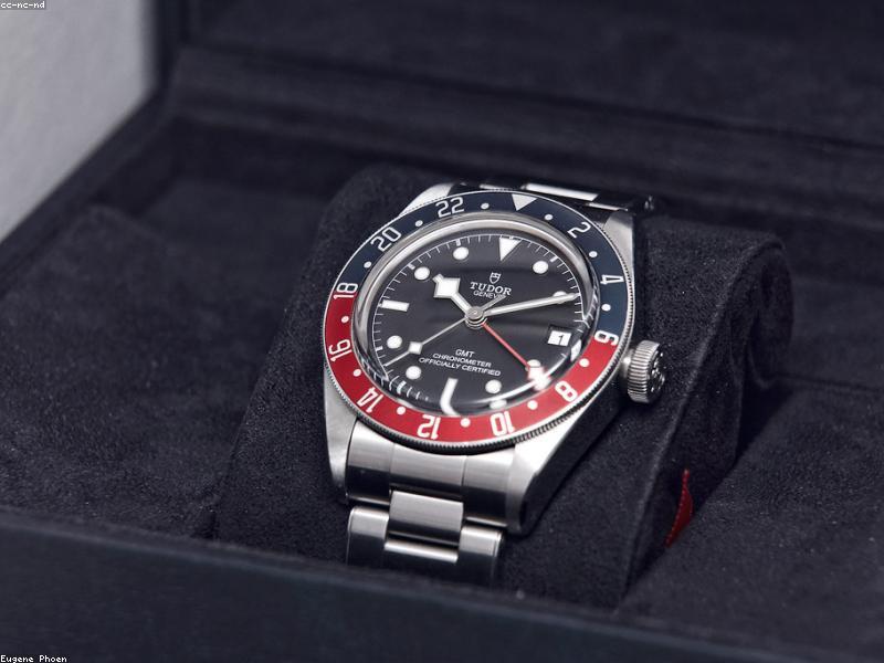 Watch case manufacturing workshop